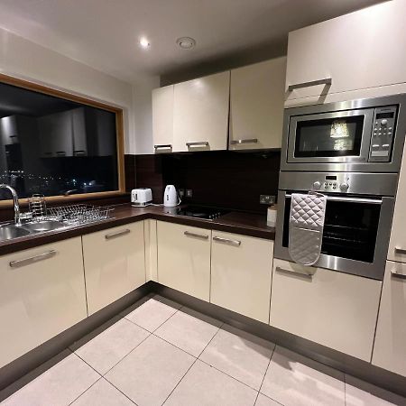 Bigkings Stylish 2 Bedroom Apartment With Free On Street Parking Manchester Dış mekan fotoğraf