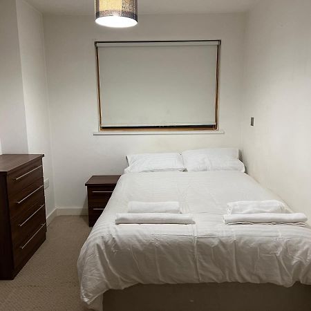Bigkings Stylish 2 Bedroom Apartment With Free On Street Parking Manchester Dış mekan fotoğraf