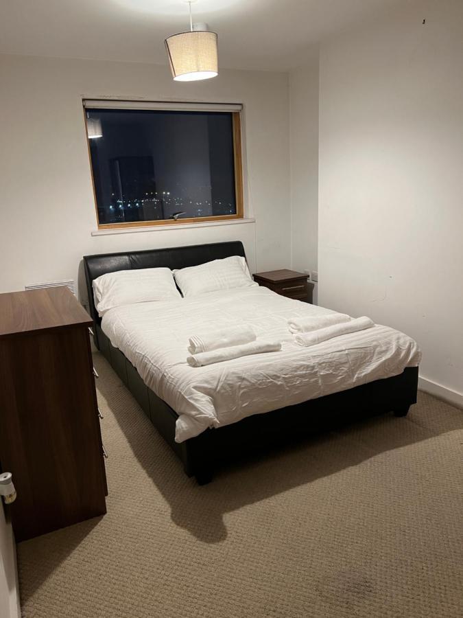 Bigkings Stylish 2 Bedroom Apartment With Free On Street Parking Manchester Dış mekan fotoğraf